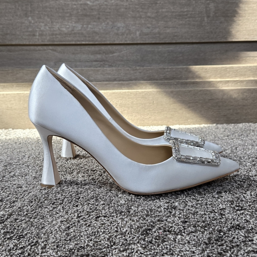 Badgley Mischka Aubree Pointed Toe Stiletto White Heels NEW size 10 - Picture 5 of 14